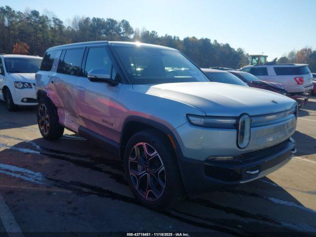  Salvage Rivian R1s