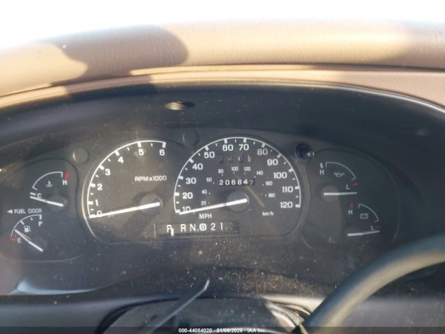 Ford Explorer Xlt Image 9