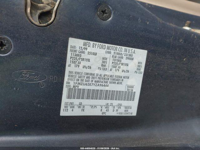 Ford Explorer Xlt Image 3