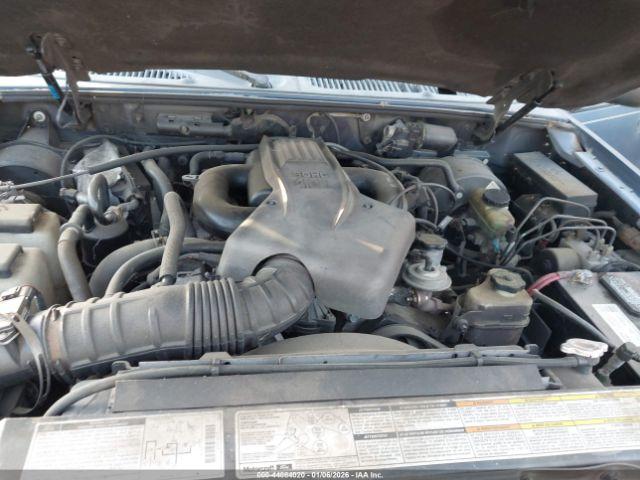 Ford Explorer Xlt Image 11