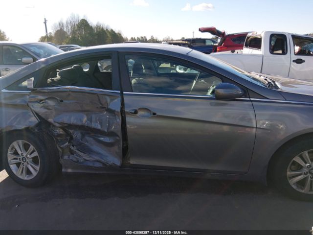 Hyundai SONATA Gls Image 4