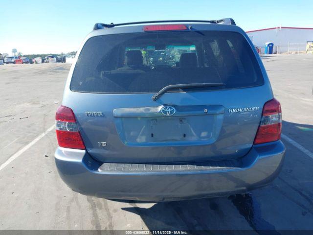 Toyota Highlander V6 Image 14