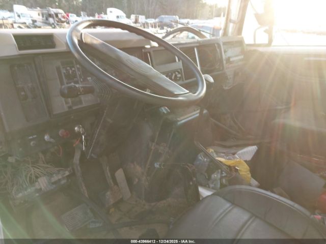 International 4000 4700 Image 9