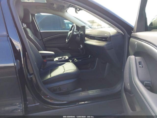 Ford Mustang Premium Image 6