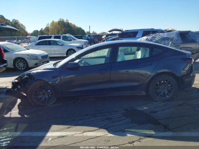 Tesla Model 3 Image 15