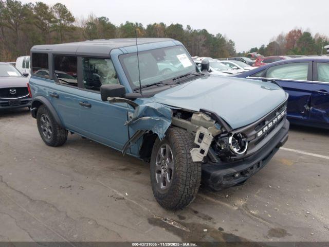  Salvage Ford Bronco
