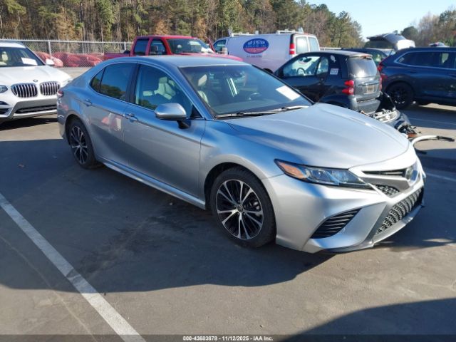 Toyota Camry Se Image 1