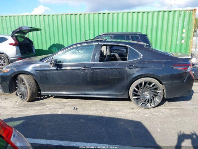 Toyota Camry Xse Image 4