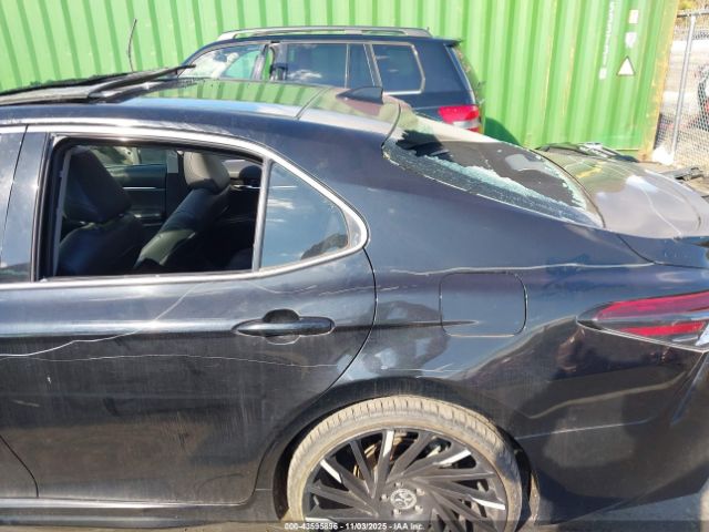 Toyota Camry Xse Image 7