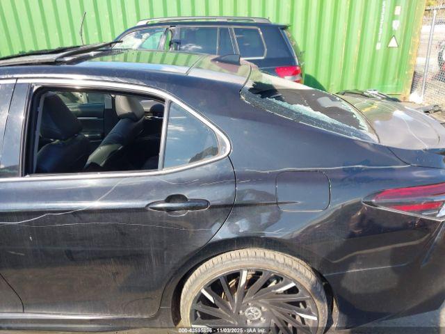 Toyota Camry Xse Image 7