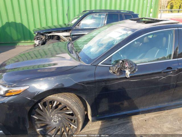 Toyota Camry Xse Image 8