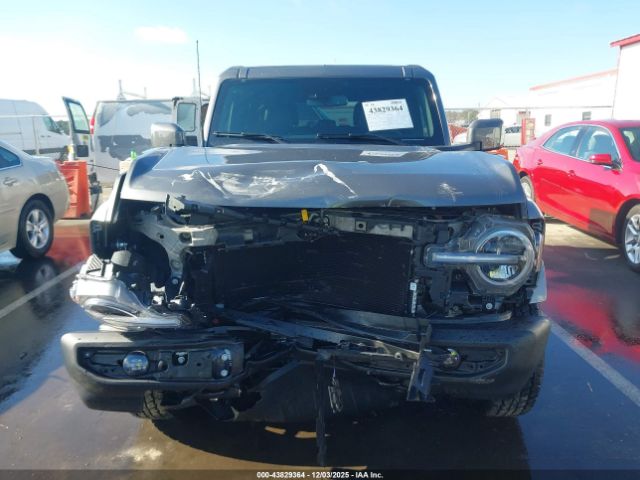 Ford Bronco Outer Banks Image 12