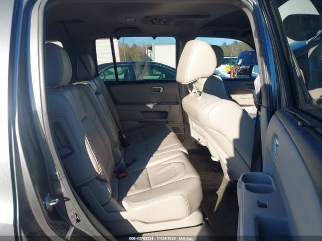 Honda Pilot Touring Image 5