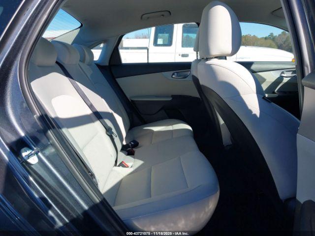 Kia Forte Lxs Image 6