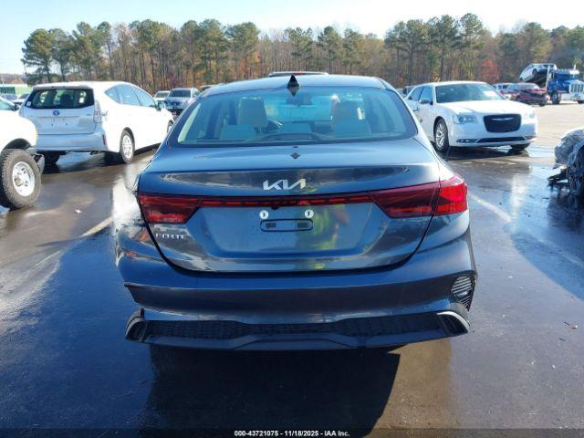 Kia Forte Lxs Image 10