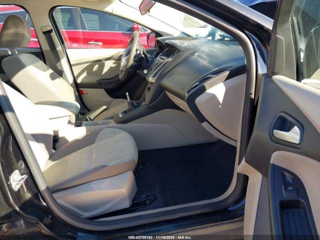 Ford Focus Se Image 4