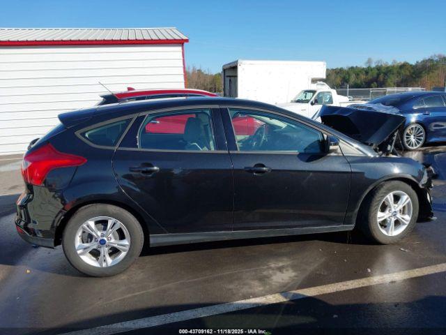 Ford Focus Se Image 16