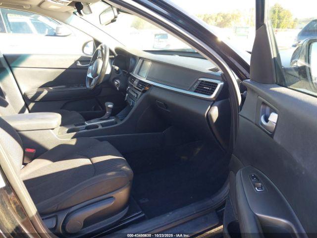 Kia Optima Lx Image 11