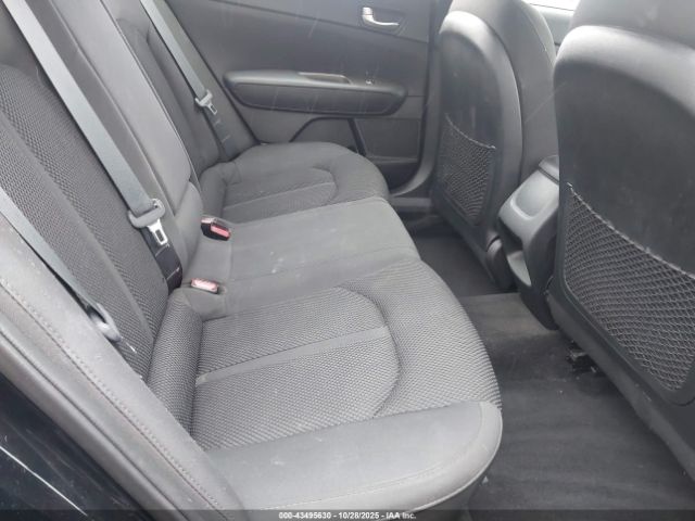 Kia Optima Lx Image 10