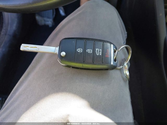 Kia Optima Lx Image 9