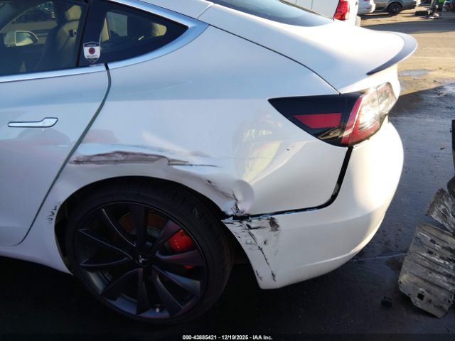 Tesla Model 3 Performance Dual Motor All-wheel Drive Image 8