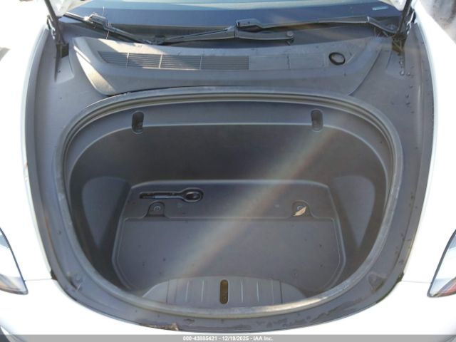 Tesla Model 3 Performance Dual Motor All-wheel Drive Image 11