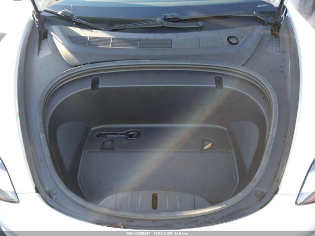 Tesla Model 3 Performance Dual Motor All-wheel Drive Image 11