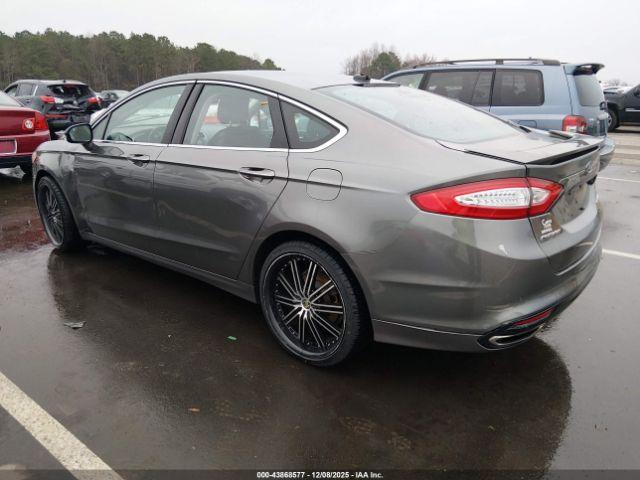 Ford Fusion Titanium Image 4