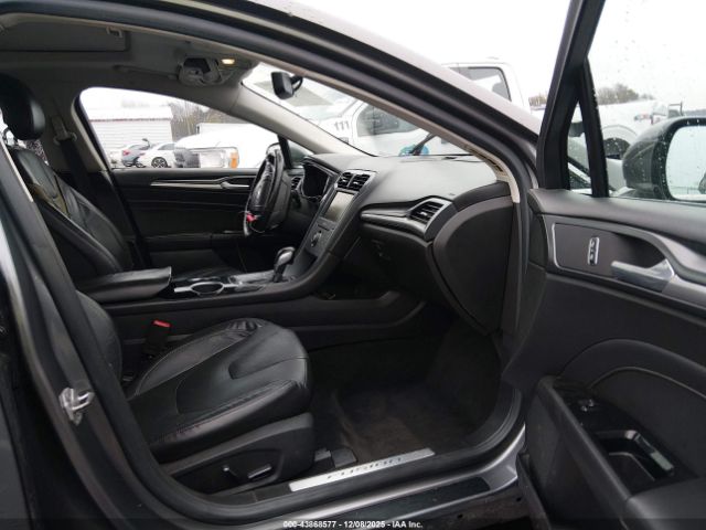 Ford Fusion Titanium Image 5