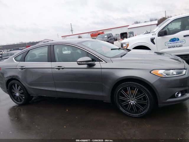 Ford Fusion Titanium Image 16