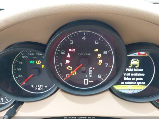 Porsche Cayenne Image 8