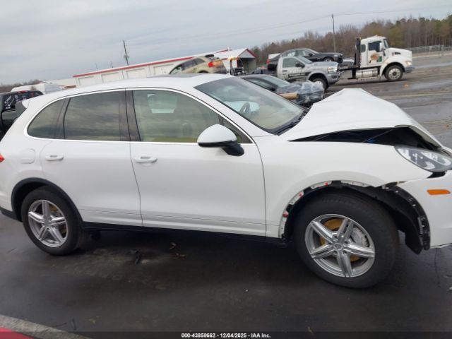 Porsche Cayenne Image 13