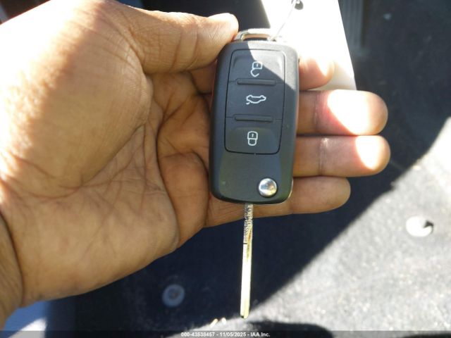 Volkswagen Jetta 2.0l S Image 7