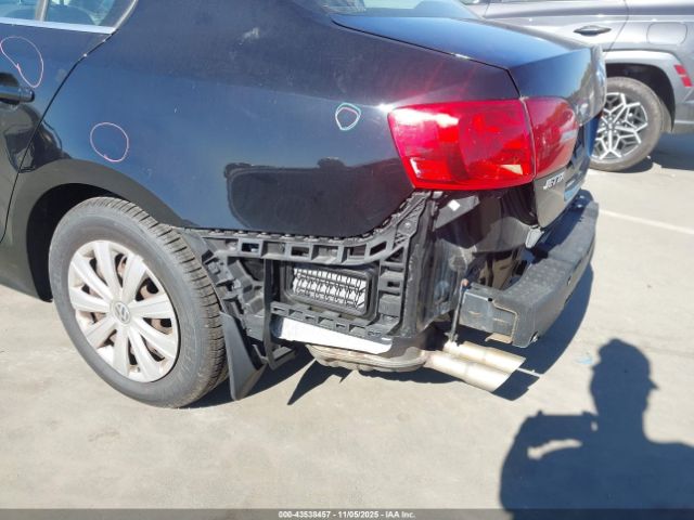 Volkswagen Jetta 2.0l S Image 12