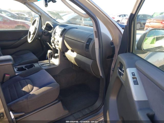 Nissan Pathfinder Se Image 5