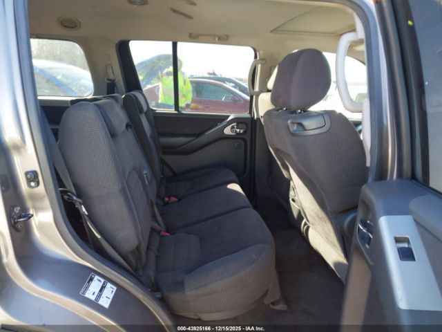 Nissan Pathfinder Se Image 7