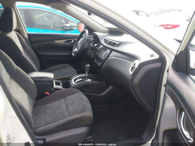 Nissan Rogue Sv Image 2