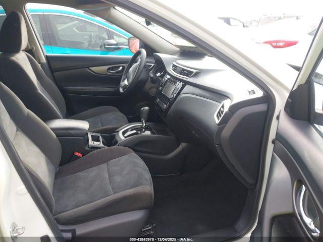 Nissan Rogue Sv Image 2