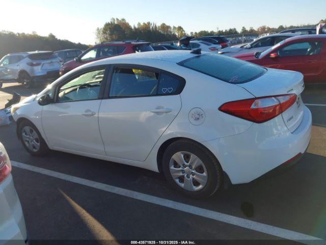 Kia Forte Lx Image 7