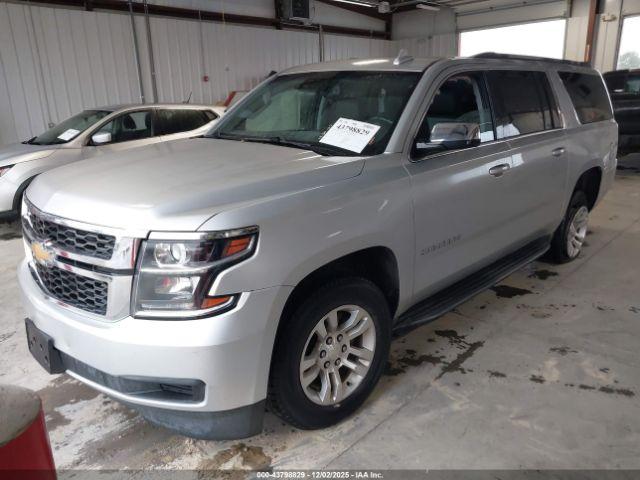 Chevrolet Suburban Lt Image 10