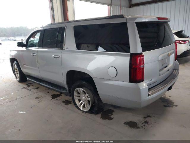 Chevrolet Suburban Lt Image 2