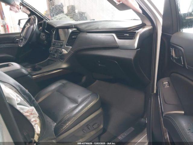 Chevrolet Suburban Lt Image 7