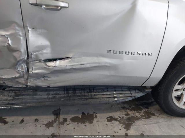 Chevrolet Suburban Lt Image 4