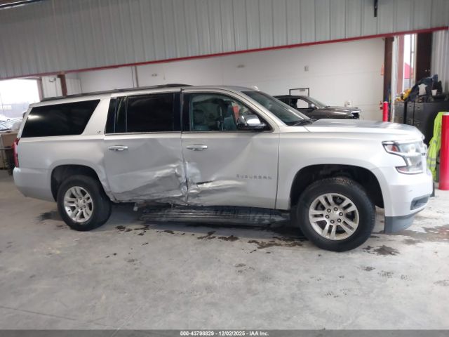 Chevrolet Suburban Lt Image 9