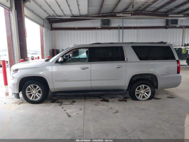 Chevrolet Suburban Lt Image 13