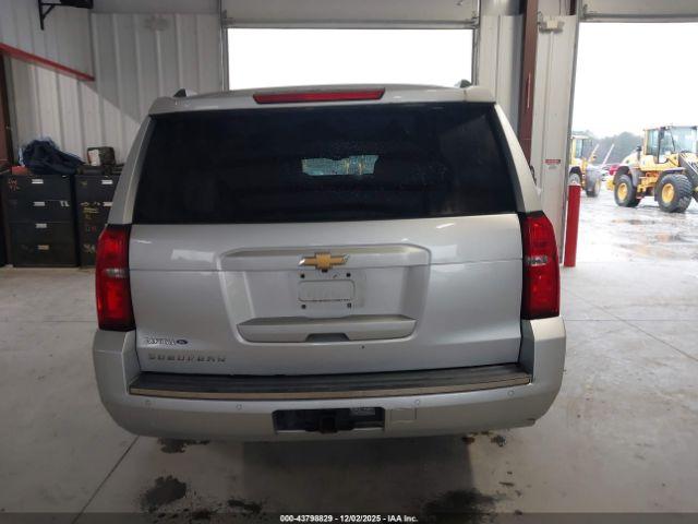 Chevrolet Suburban Lt Image 15