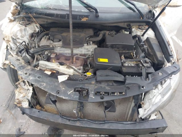 Toyota Camry Se Image 15