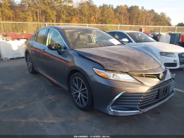 Toyota Camry Xle Image 1