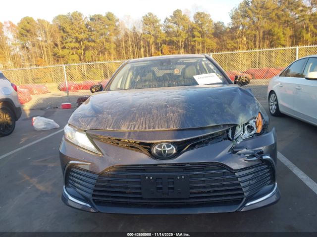 Toyota Camry Xle Image 4