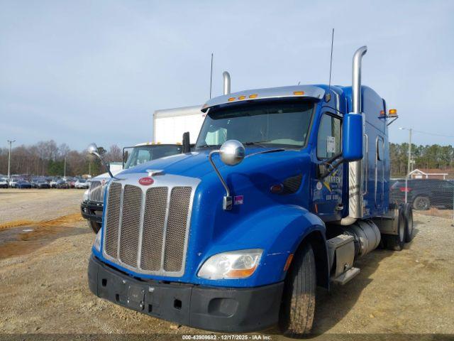 Peterbilt 579 Image 5